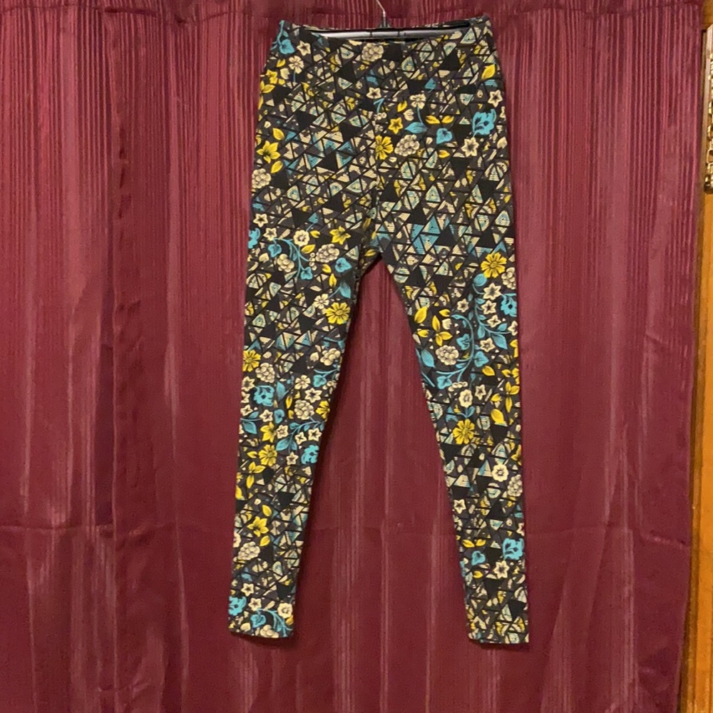 LuLaroe leggings. one size.